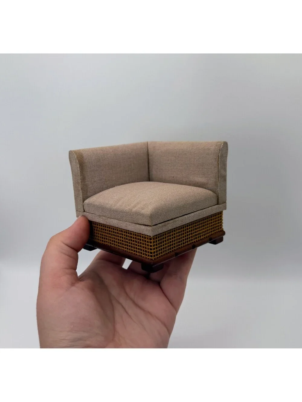 1:6 Scale Vintage Dollhouse Corner Chair Sectional Sofa Rattan Cane Base Wood